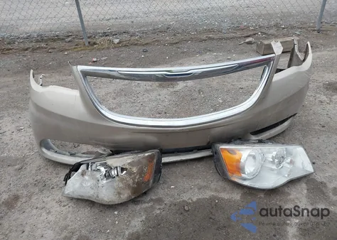 2015 Chrysler Town & Country Touring from USA, damaged, VIN 2C4RC1BG5FR753553